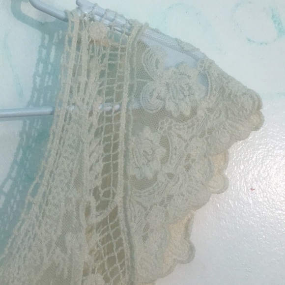 Gorgeous mesh patterned top - Picture 4 of 4